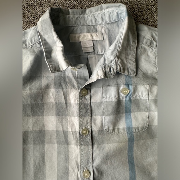Burberry boy’s Short-sleeved shirt in washed check cotton | Size 12M. - Picture 3 of 5